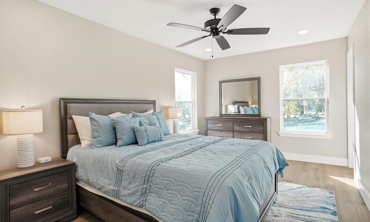 Photo of Bedroom in Granbury