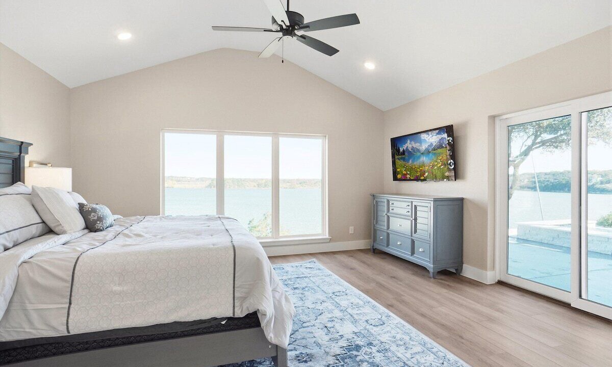 Photo of Bedroom in Granbury