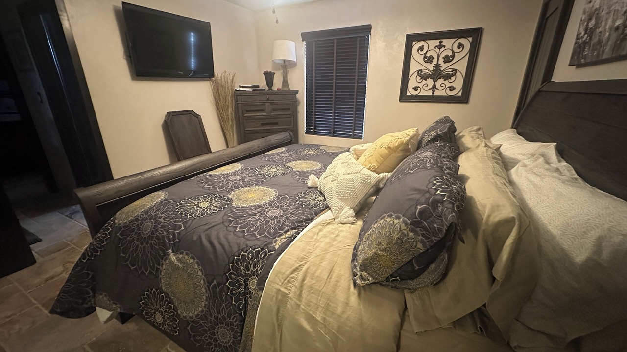 Photo of Bedroom in Albuquerque
