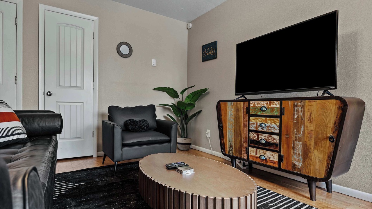 Photo of Livingroom in Martinez Park