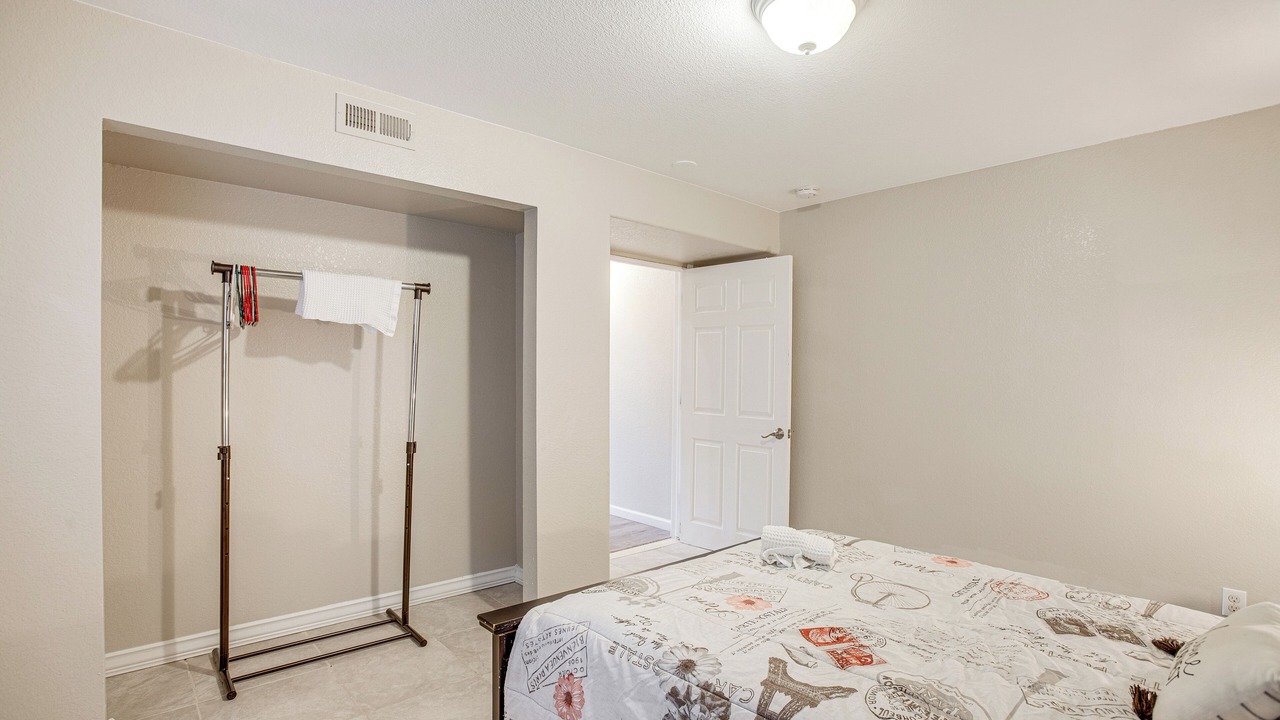 Photo of Bedroom in Aurora