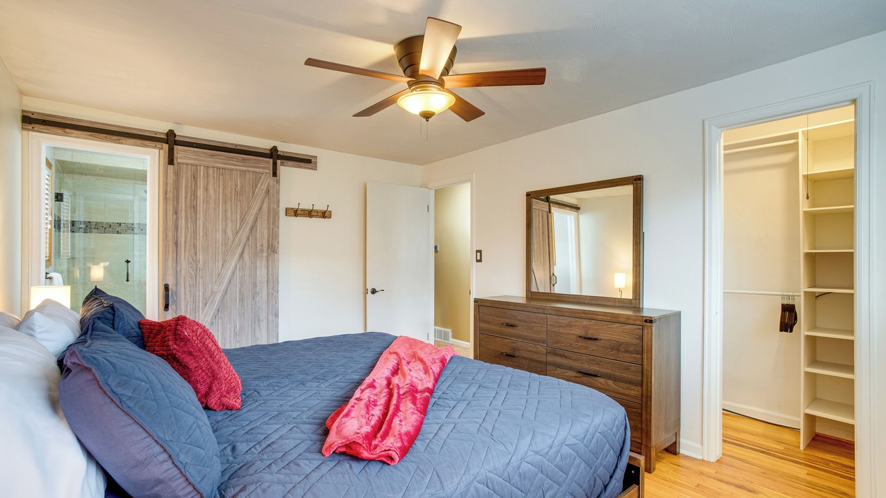 Photo of Bedroom in Applewood Villages