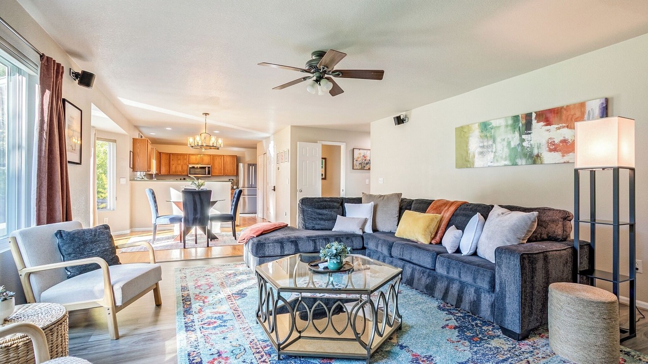 Photo of Livingroom in Roxborough