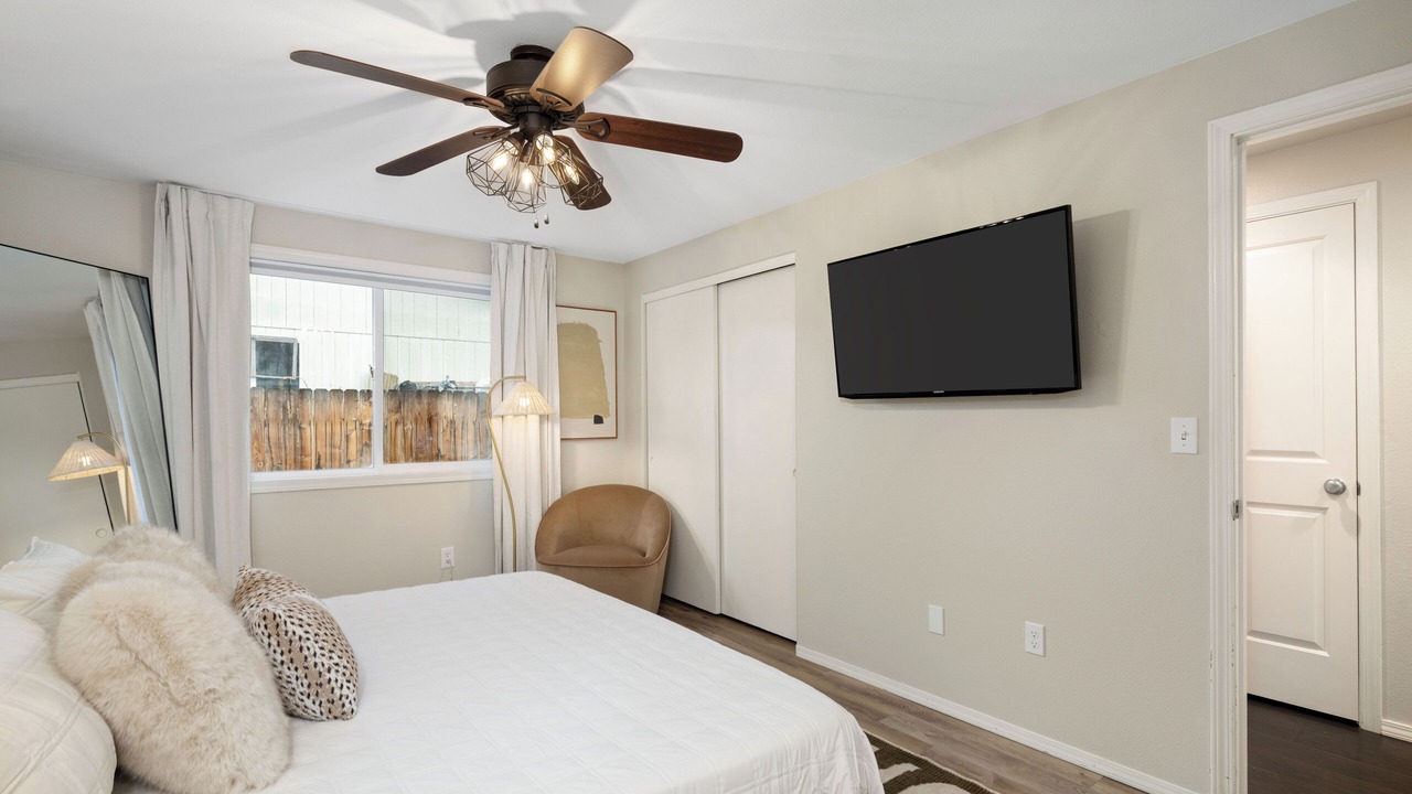 Photo of Bedroom in Tri-Cities