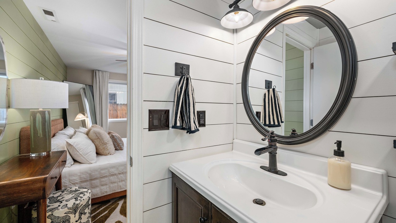 Photo of Bedroom in Tri-Cities