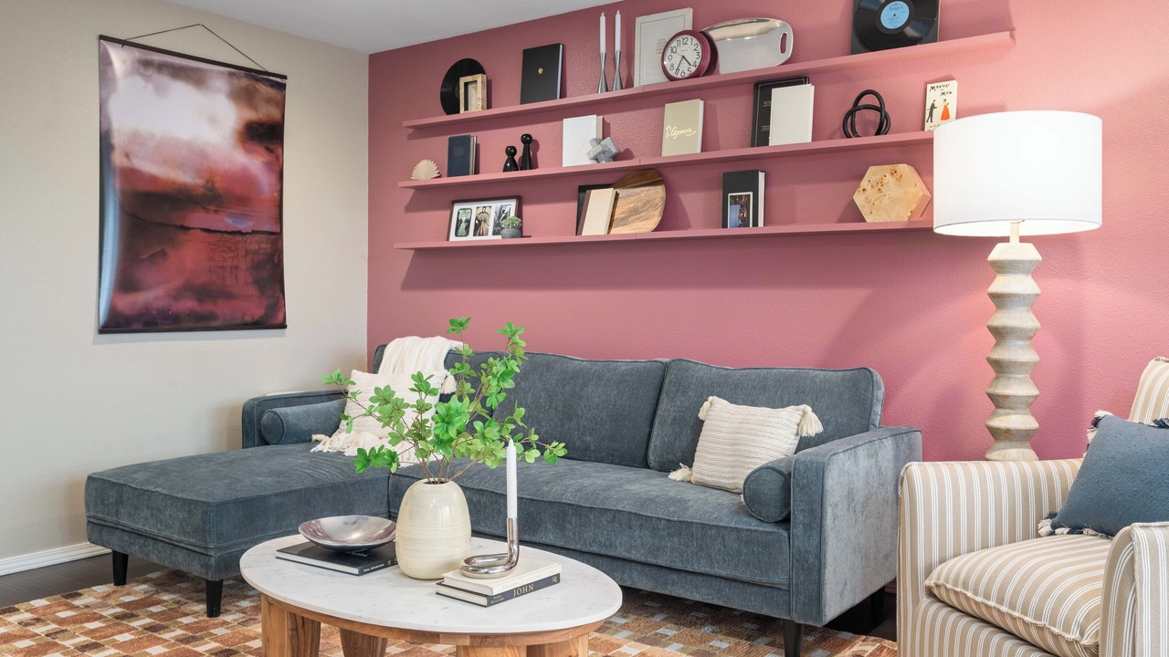 Photo of Livingroom in Tri-Cities