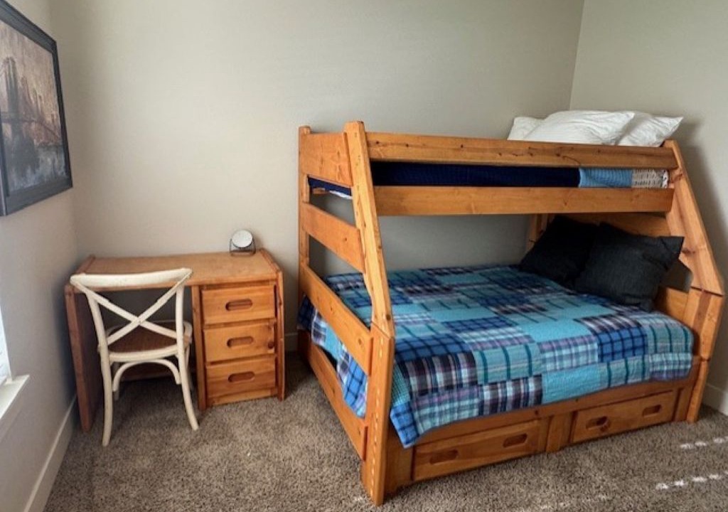 Photo of Bedroom in Hale