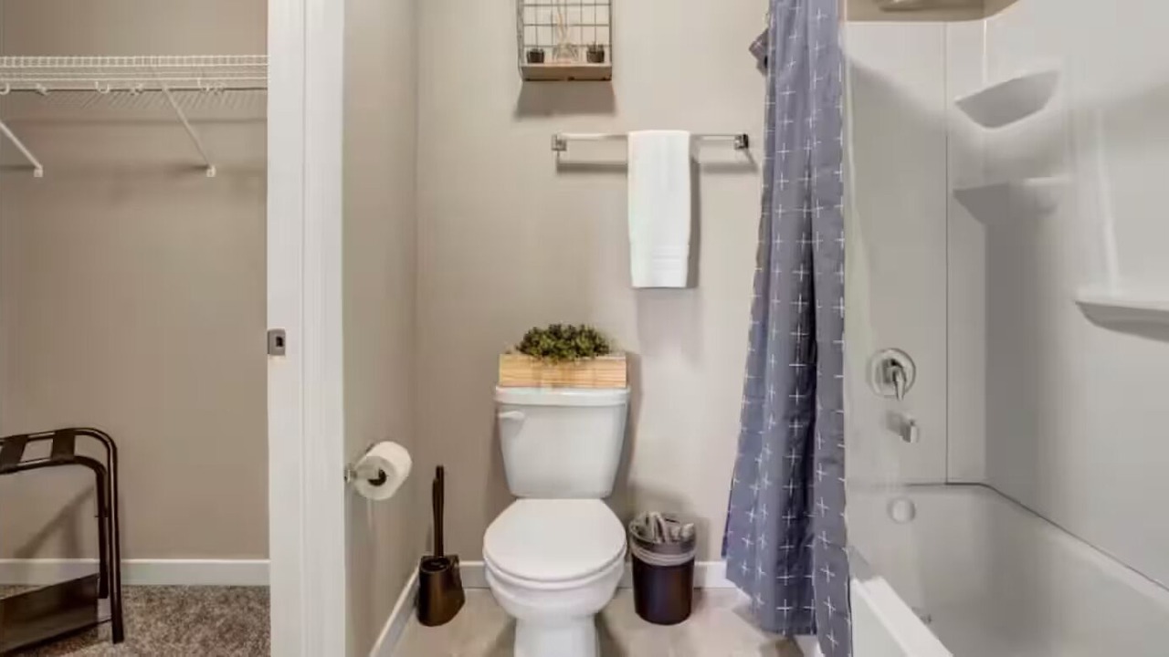 Photo of Bathroom in Security-Widefield