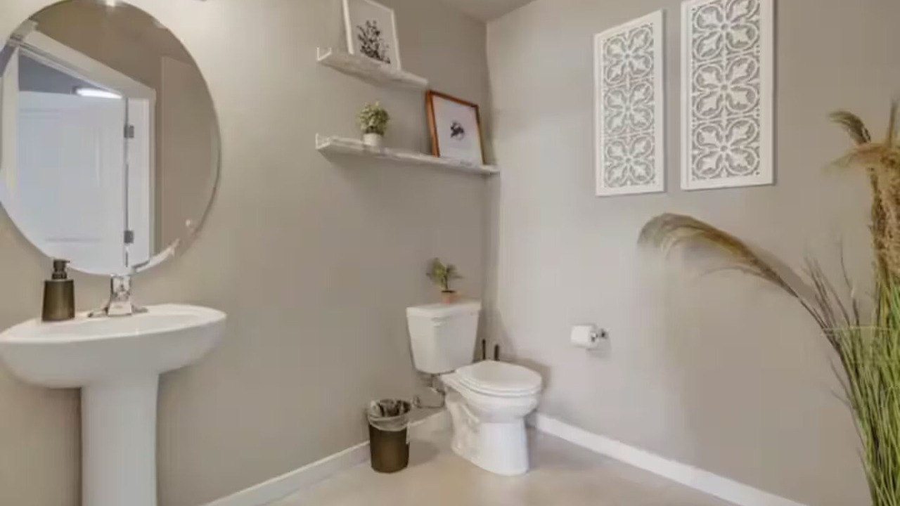 Photo of Bathroom in Security-Widefield
