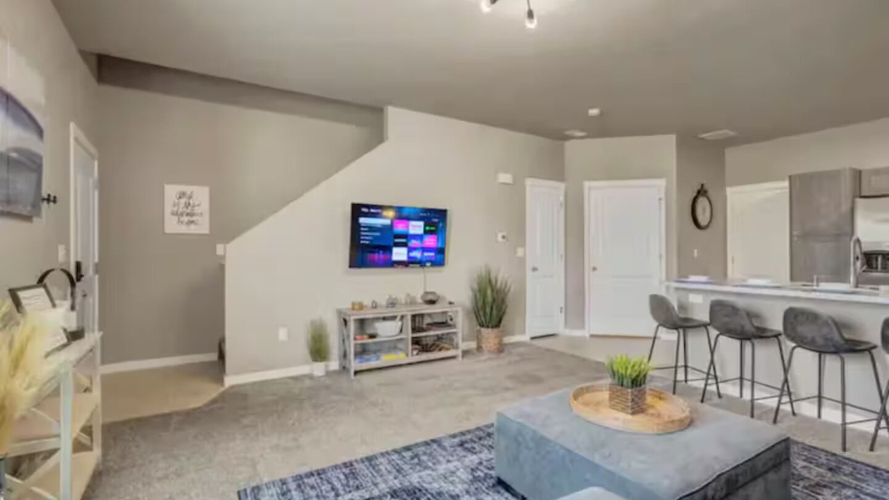 Photo of Livingroom in Security-Widefield