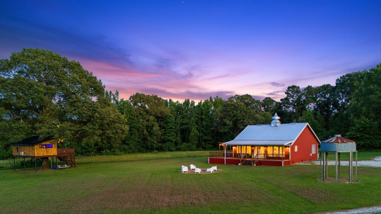 Photo of Outdoor in Golden