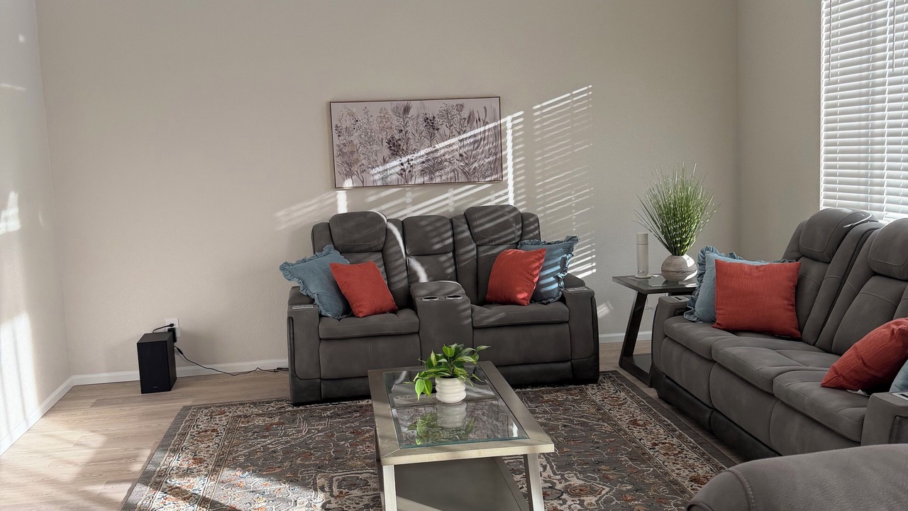 Photo of Livingroom in Commerce City