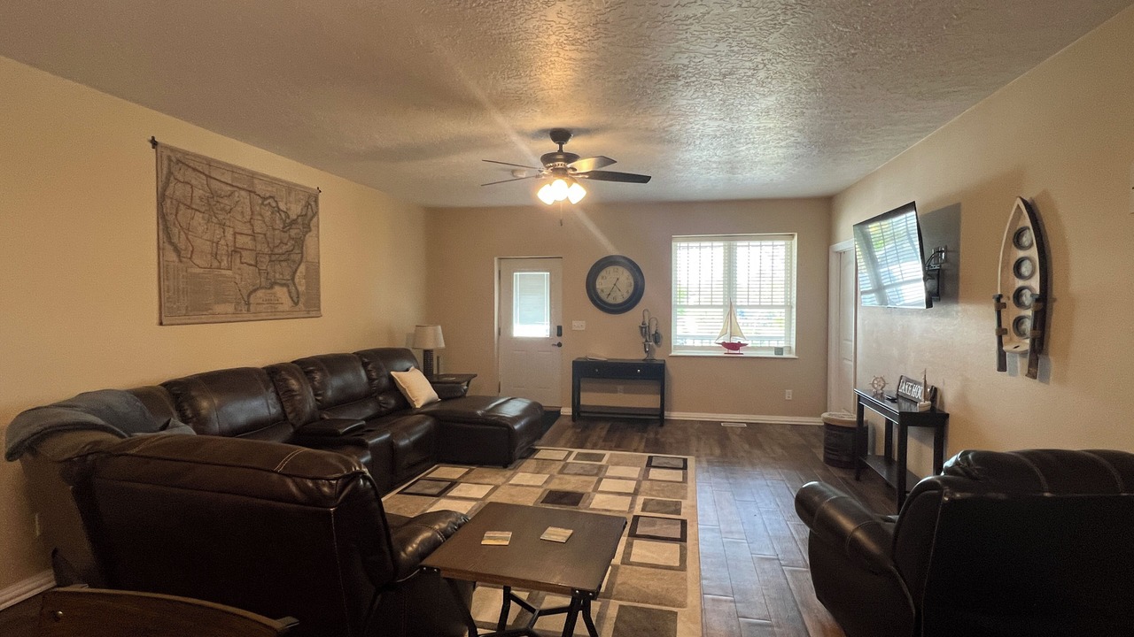 Photo of Livingroom in Rathbun