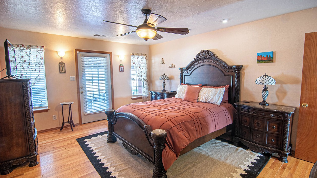 Photo of Bedroom in Bosque Farms