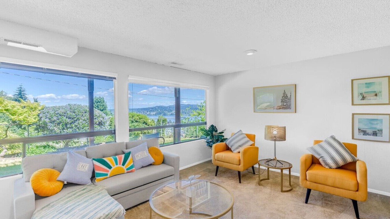Photo of Livingroom in Bryn Mawr-Skyway