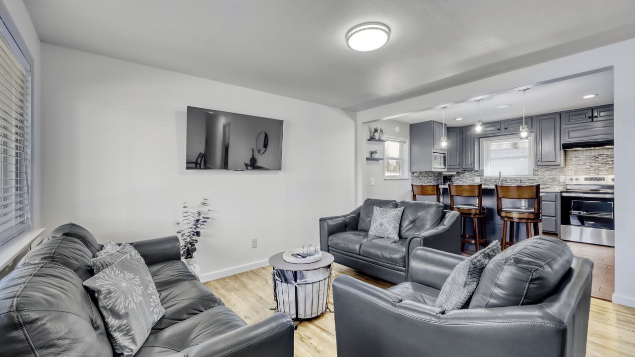 Photo of Livingroom in Aurora Hills