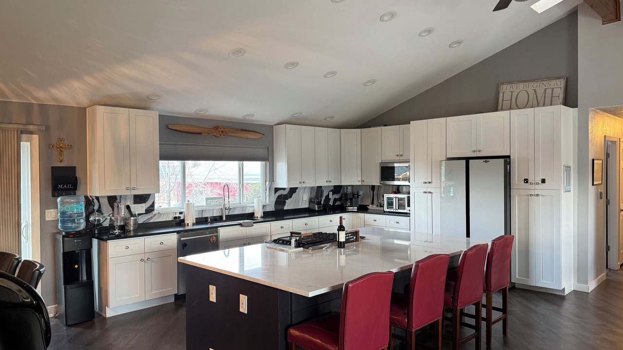 Photo of Kitchen in Parkland