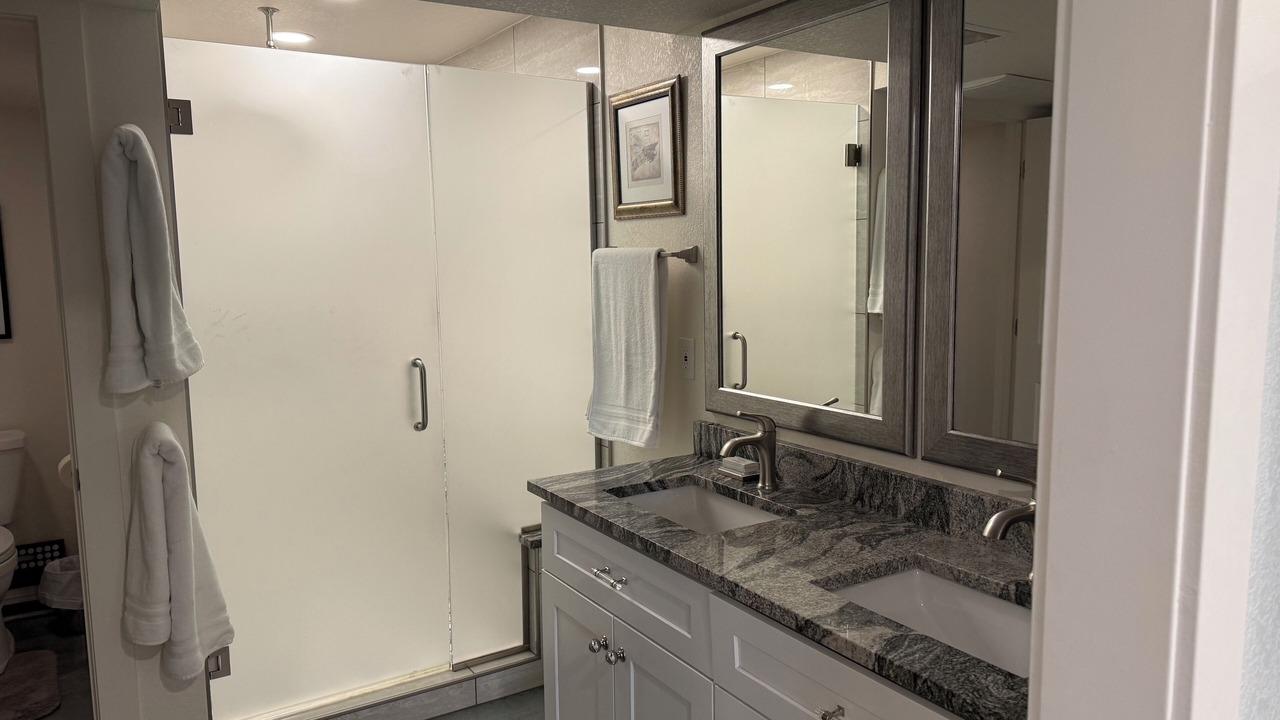 Photo of Bathroom in Parkland