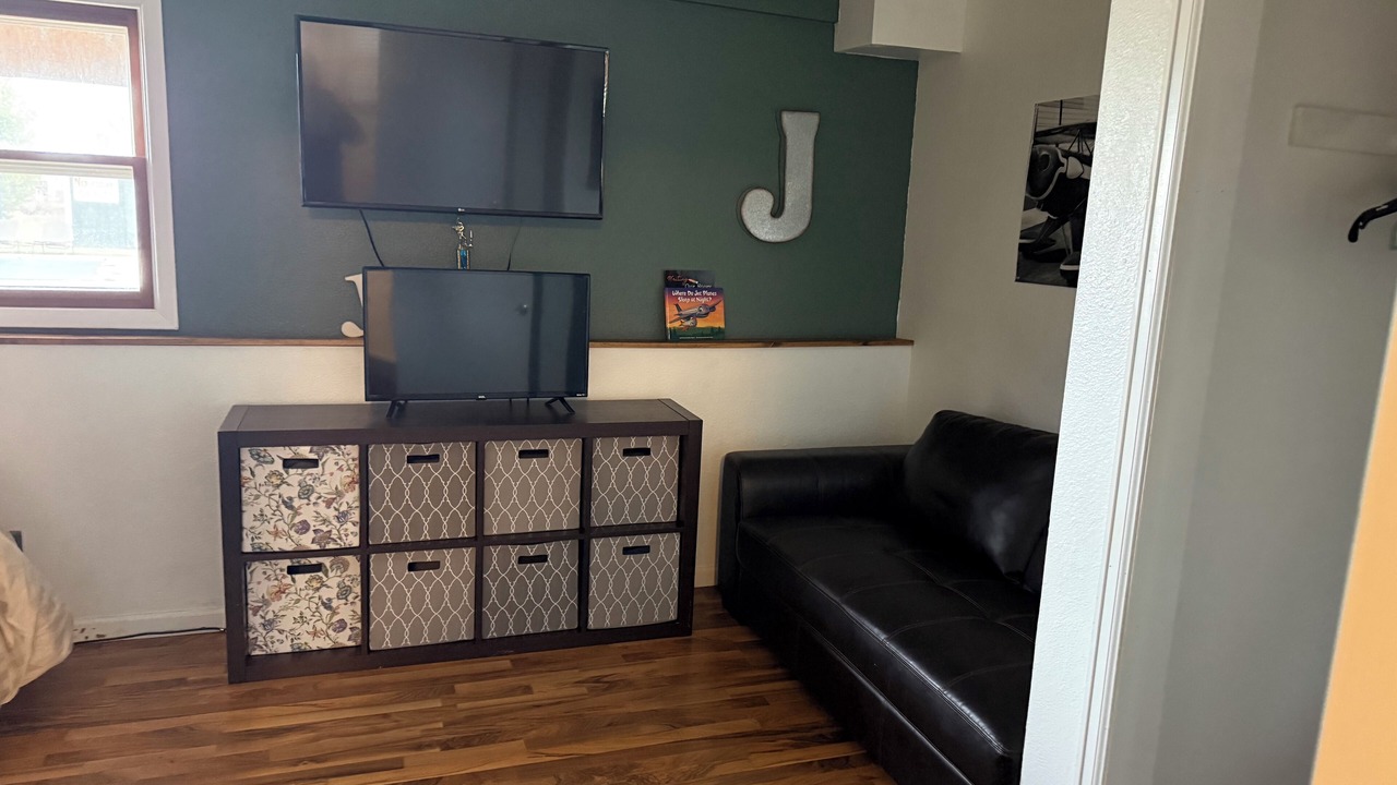 Photo of Livingroom in Parkland