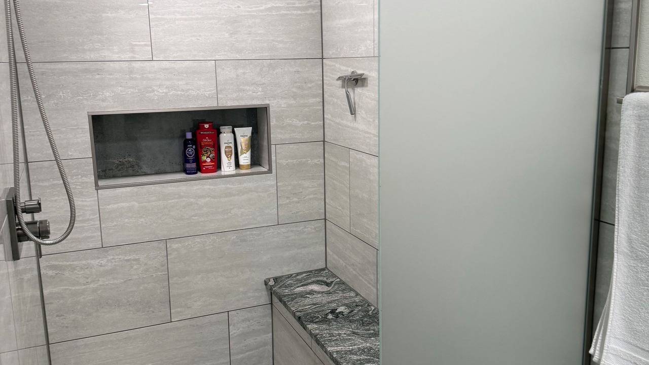Photo of Bathroom in Parkland