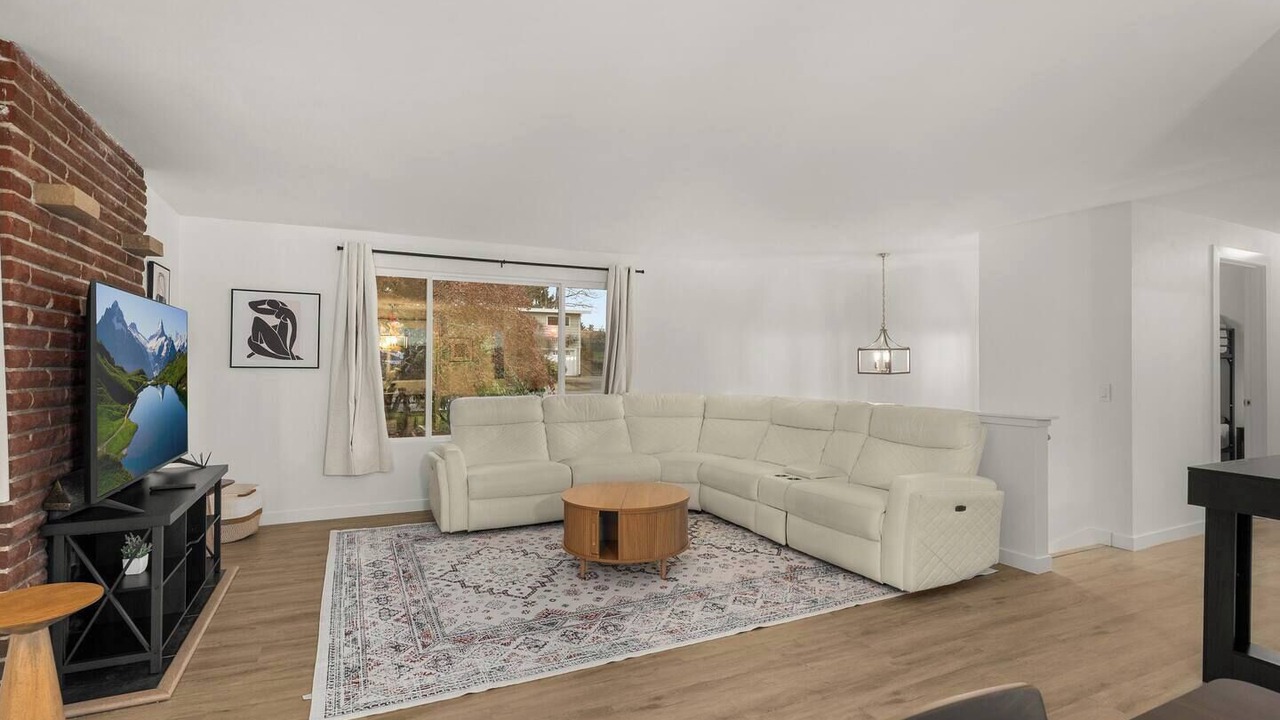 Photo of Livingroom in Burien