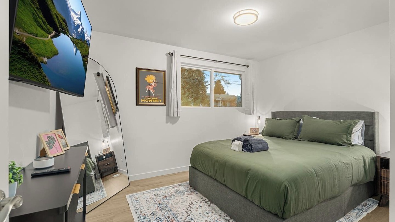 Photo of Bedroom in Burien