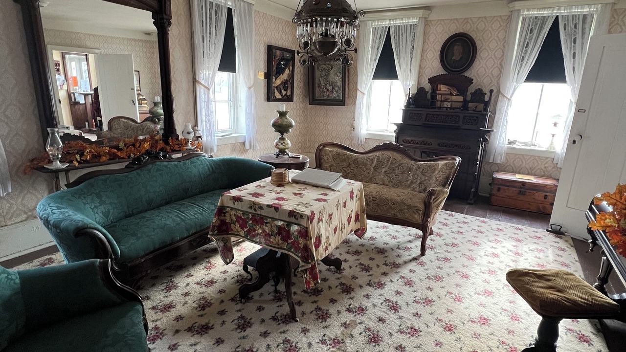 Photo of Livingroom in Bentonsport