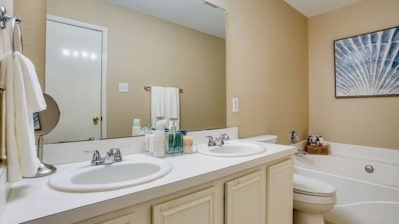 Photo of Bathroom in Fossil Creek
