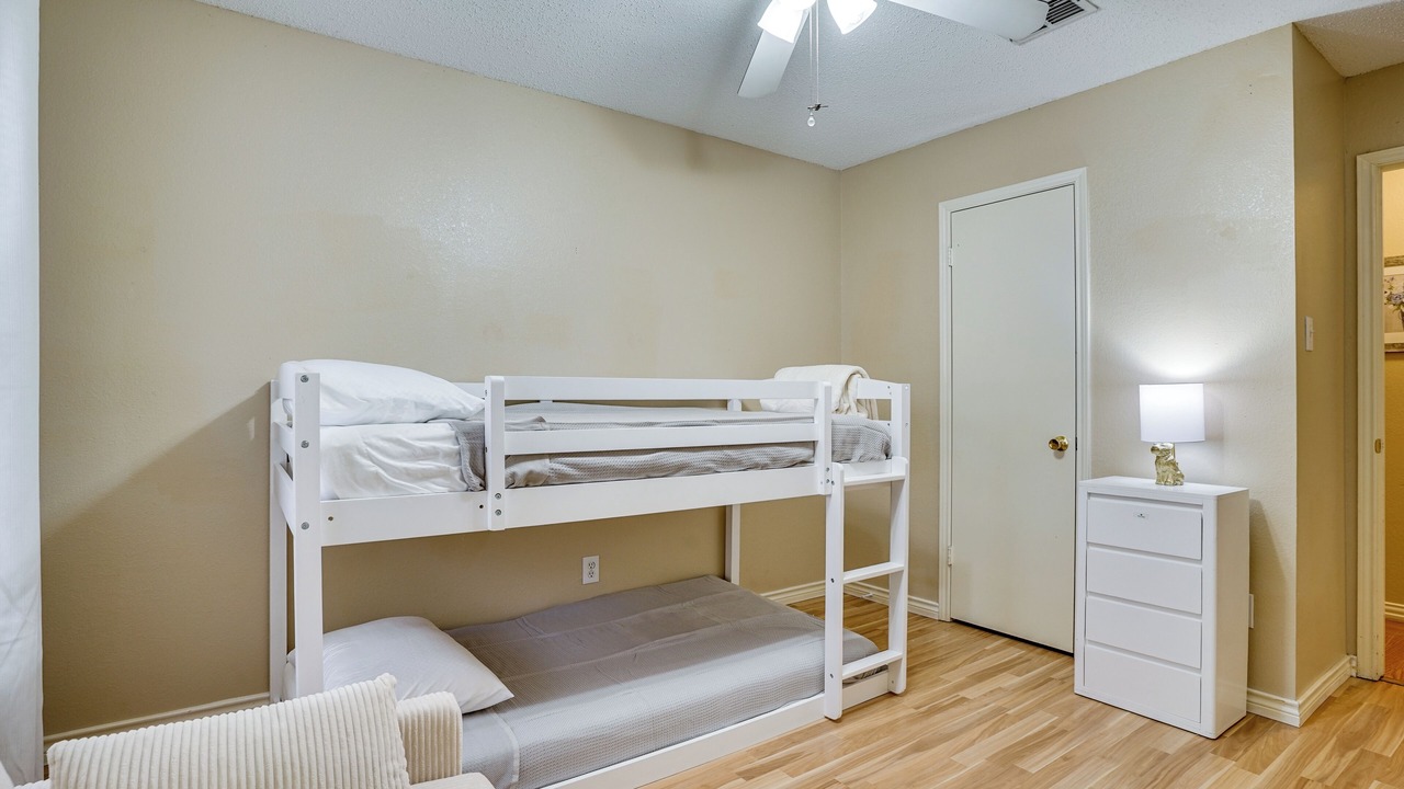 Photo of Bedroom in Fossil Creek