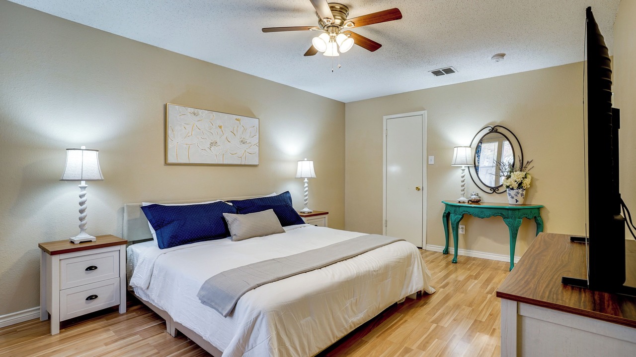 Photo of Bedroom in Fossil Creek