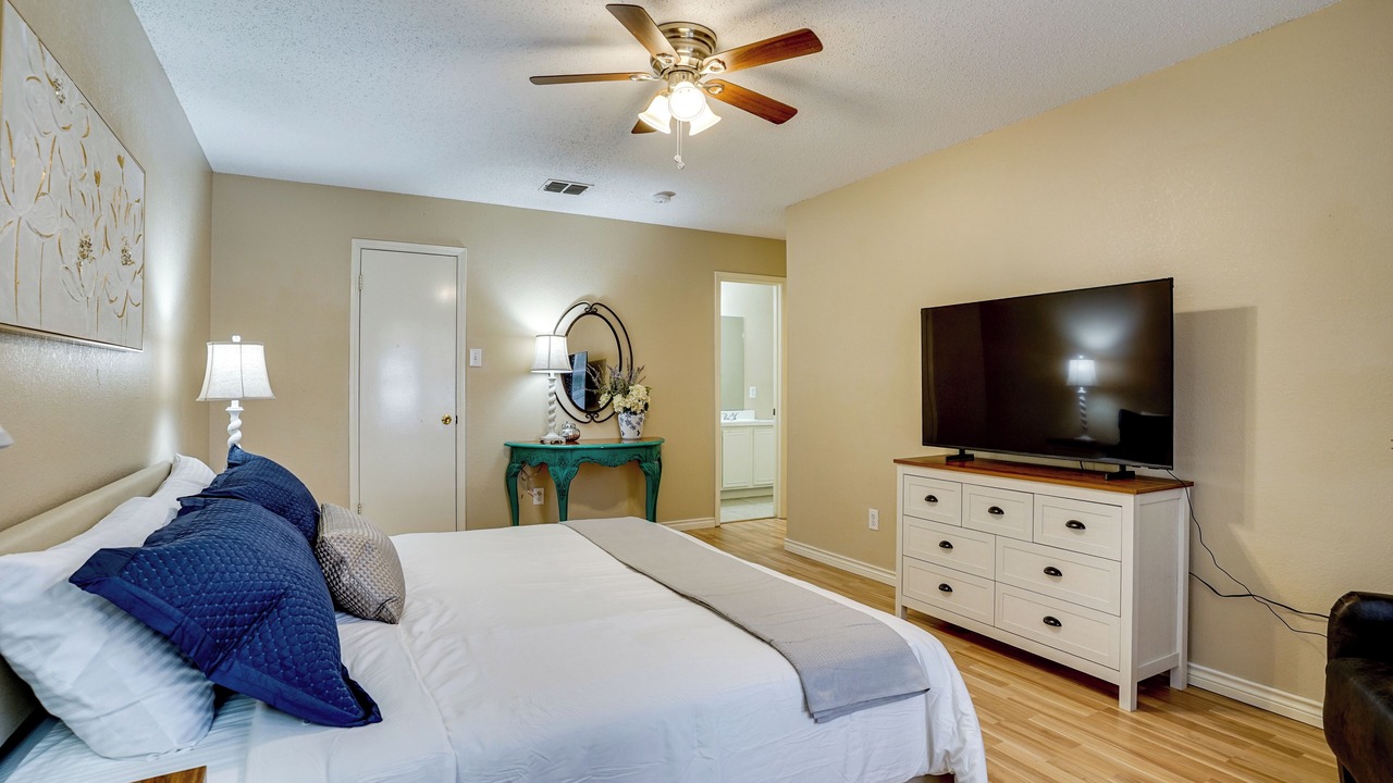Photo of Bedroom in Fossil Creek