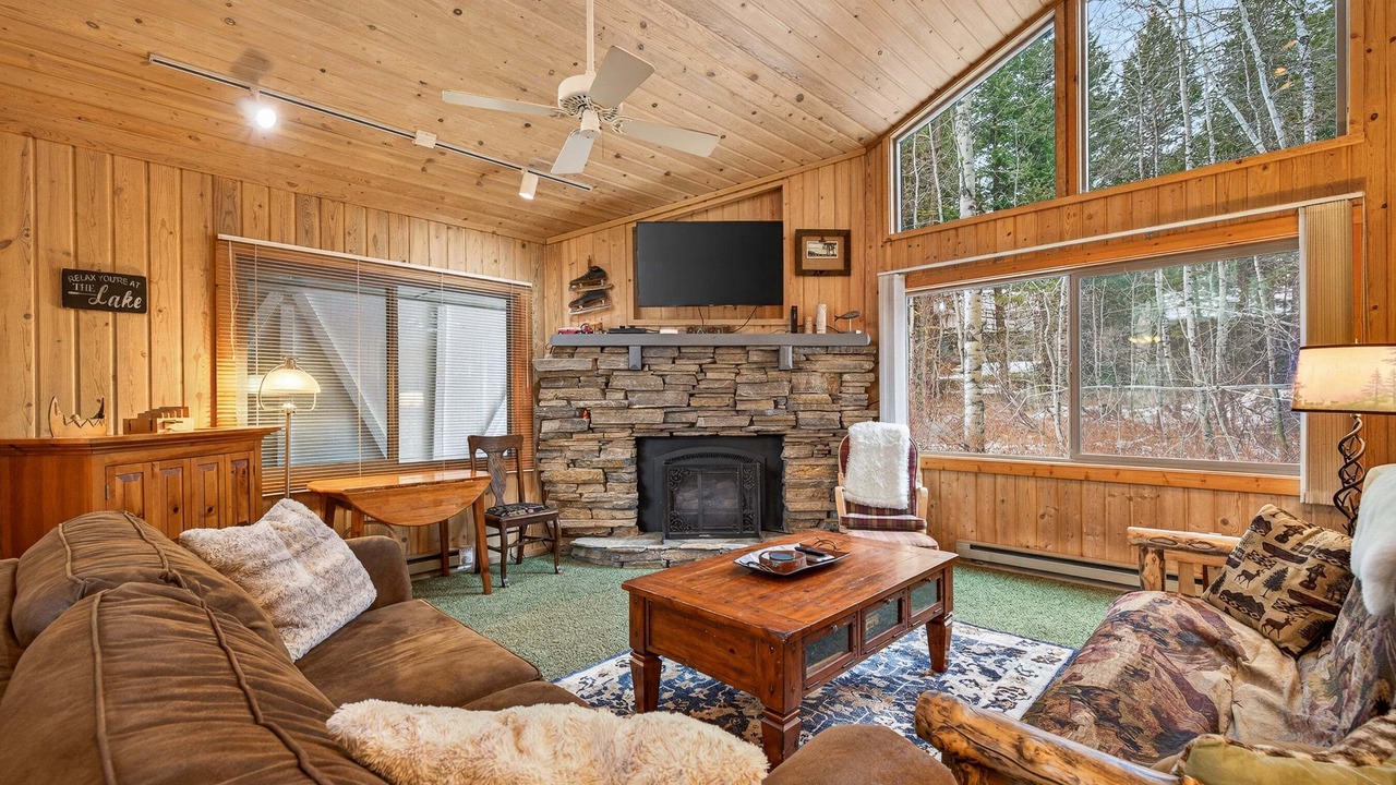 Photo of Livingroom in McCall