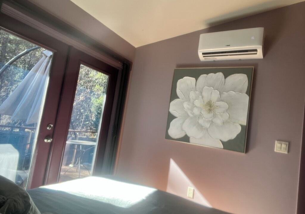 Photo of Bedroom in Holman