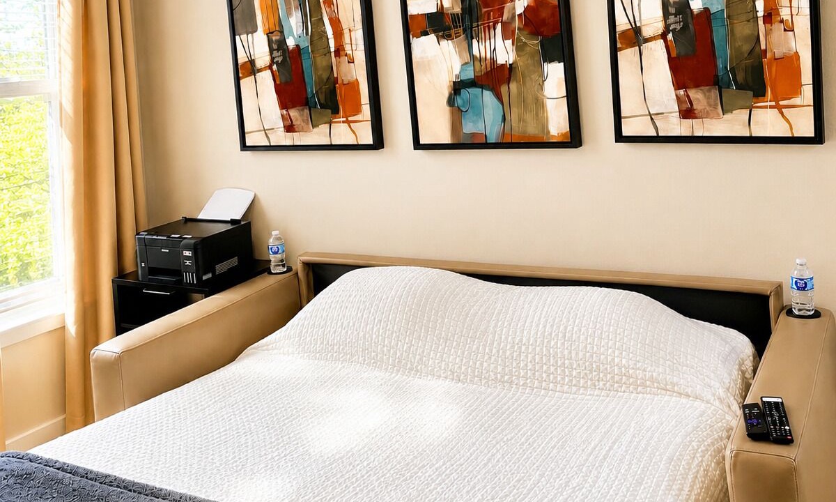 Photo of Bedroom in Noble