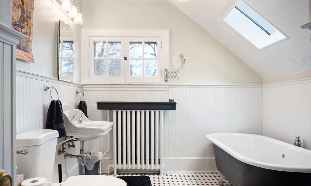 Photo of Bathroom in Cliff - Cannon