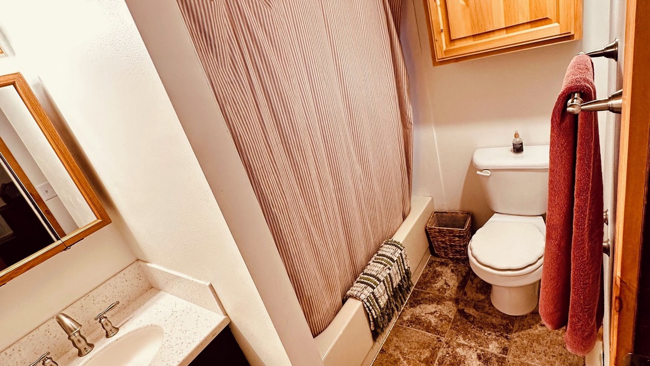 Photo of Bathroom in Cascade
