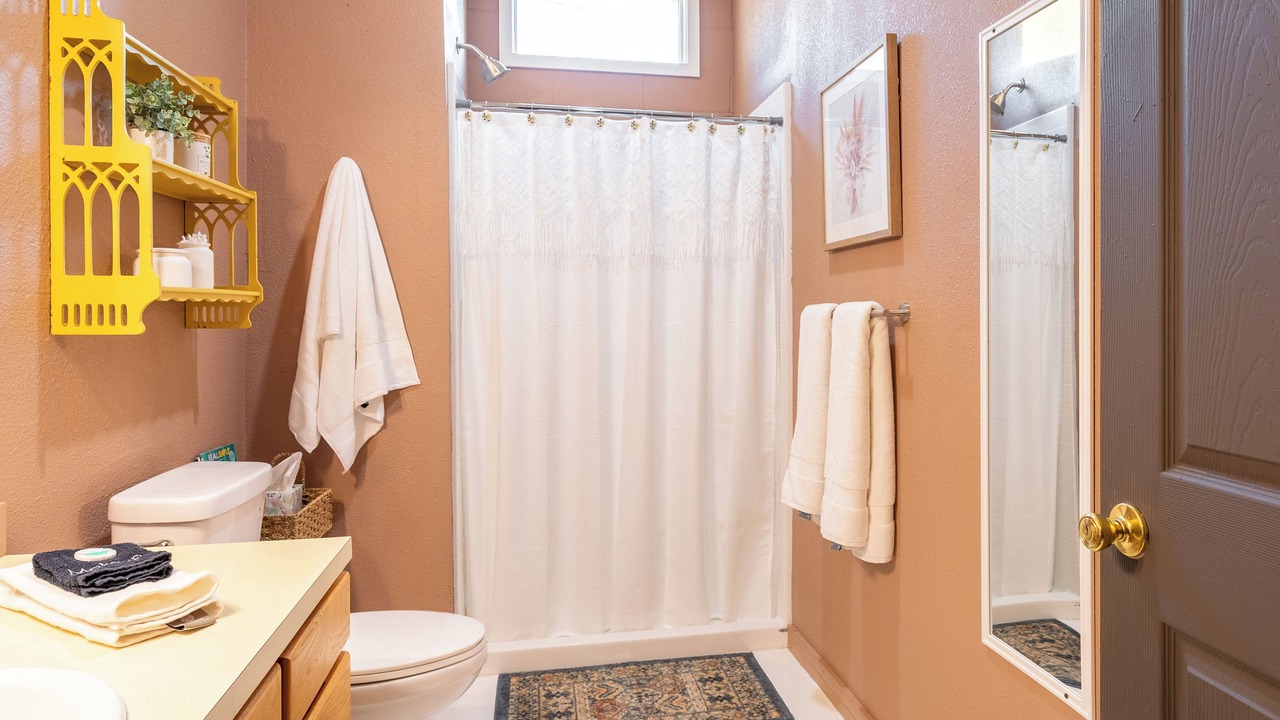 Photo of Bathroom in Halfway