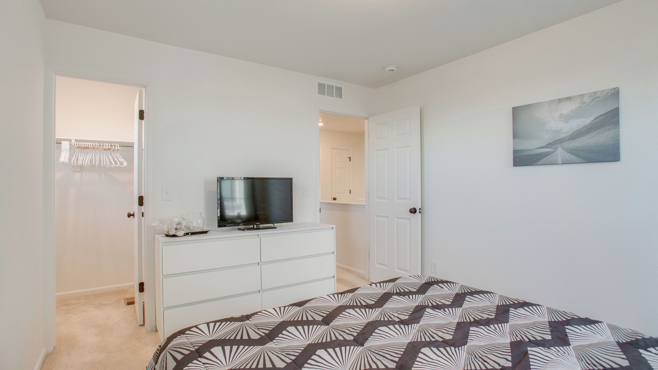 Photo of Bedroom in Aurora