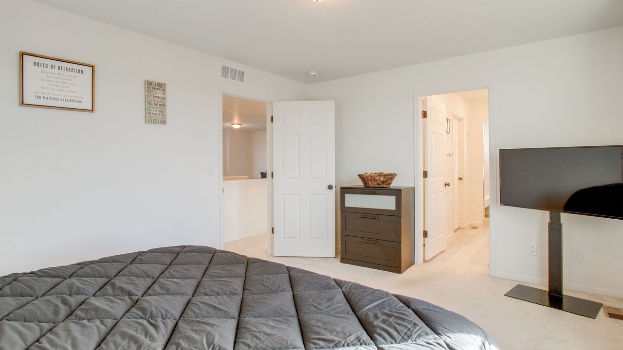 Photo of Bedroom in Aurora