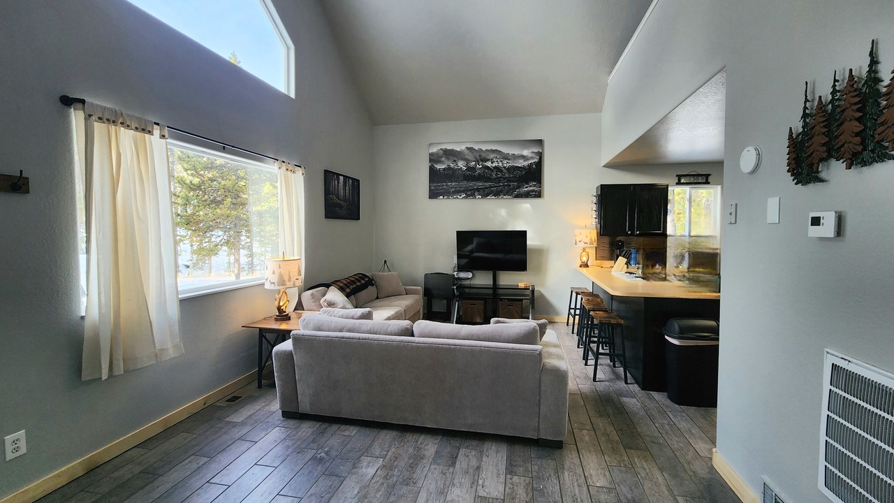 Photo of Livingroom in Casper Mountain