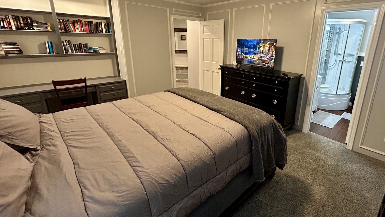 Photo of Bedroom in Lewisville