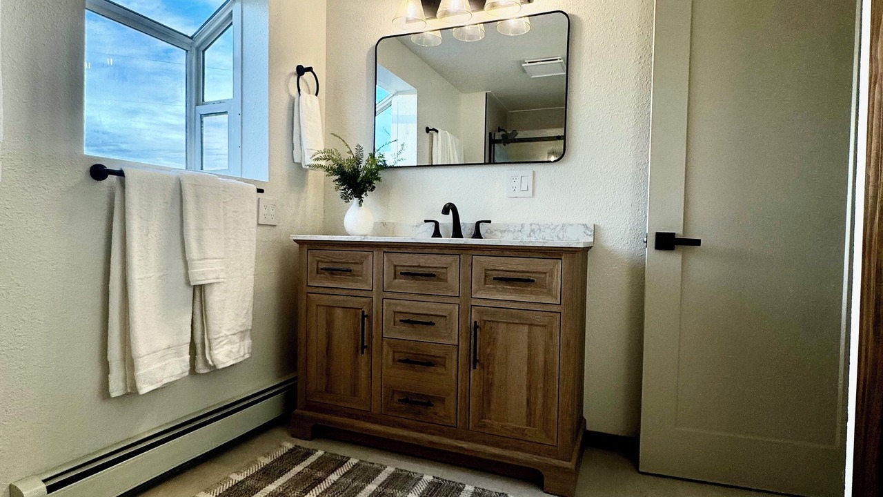 Photo of Bathroom in Black Hawk