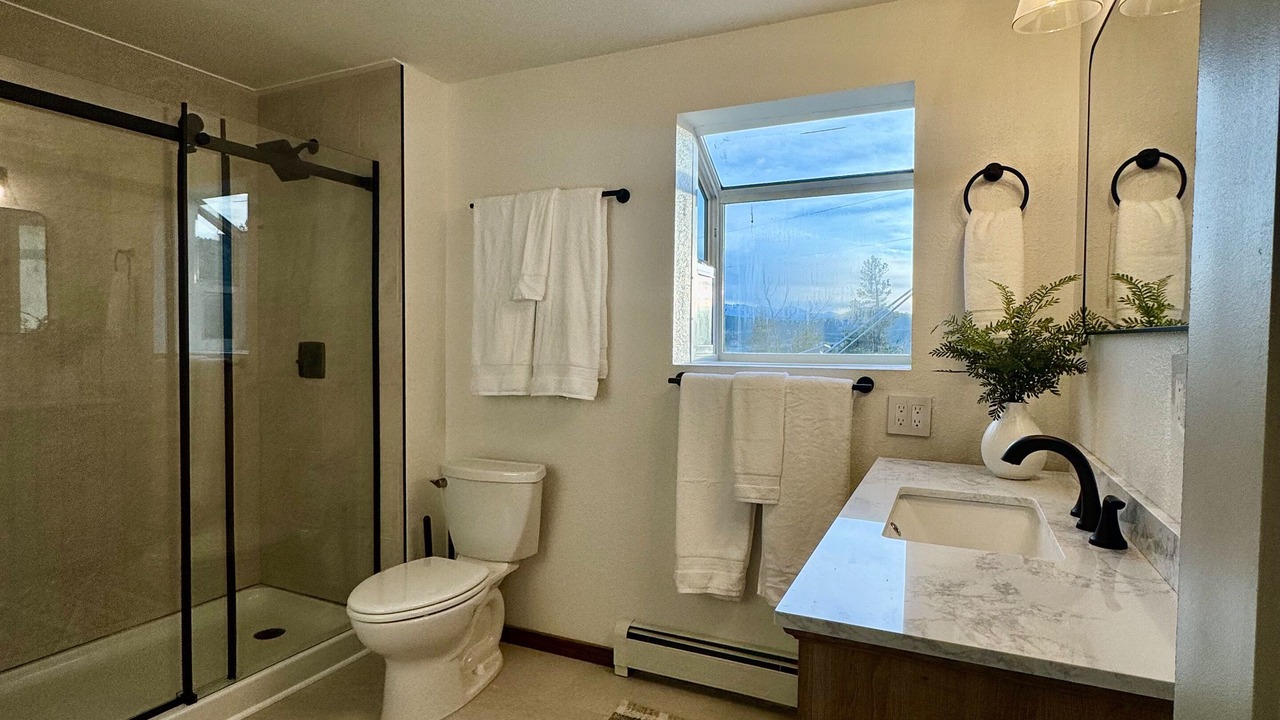 Photo of Bathroom in Black Hawk