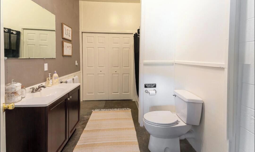 Photo of Bathroom in Halfway