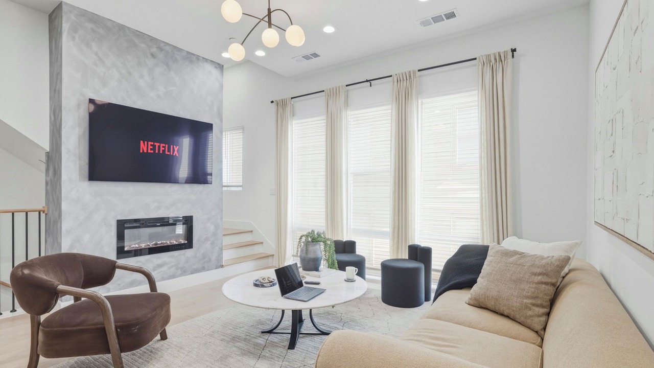 Photo of Livingroom in Oak Cliff
