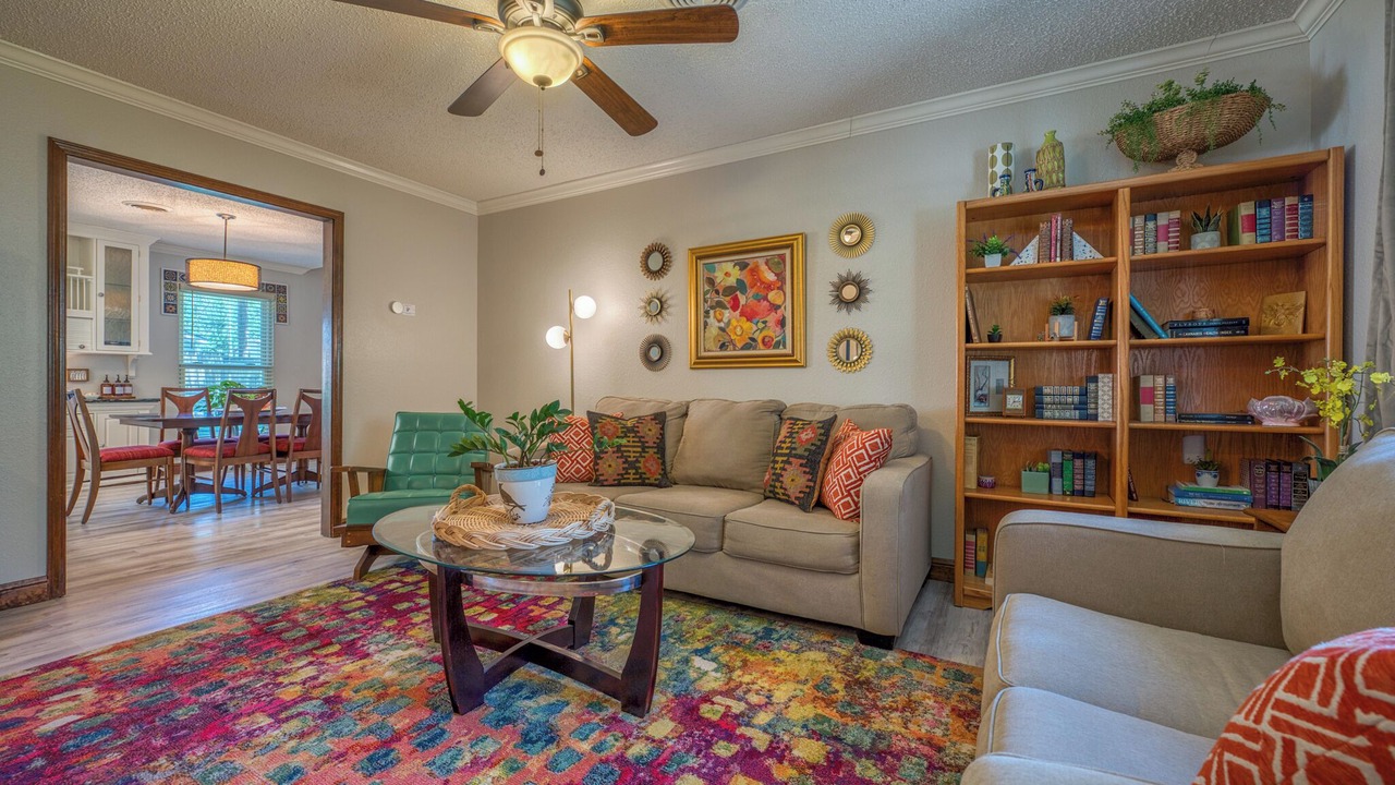Photo of Livingroom in Roswell