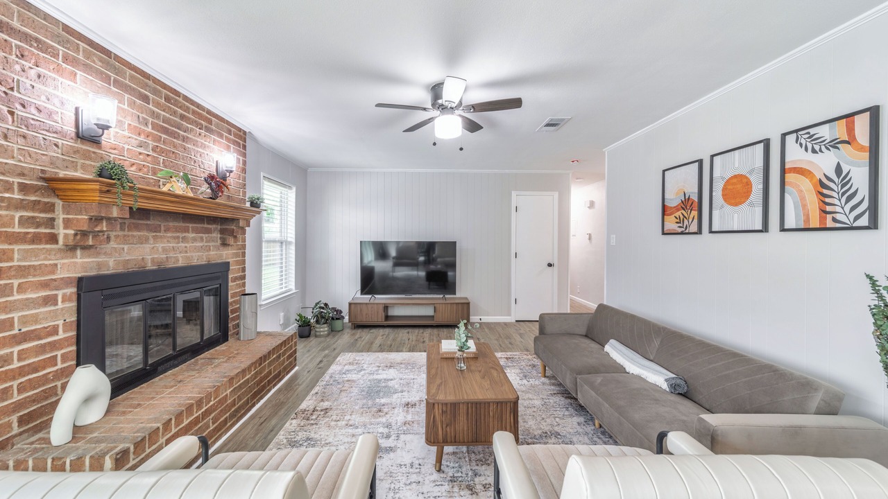 Photo of Livingroom in Denton
