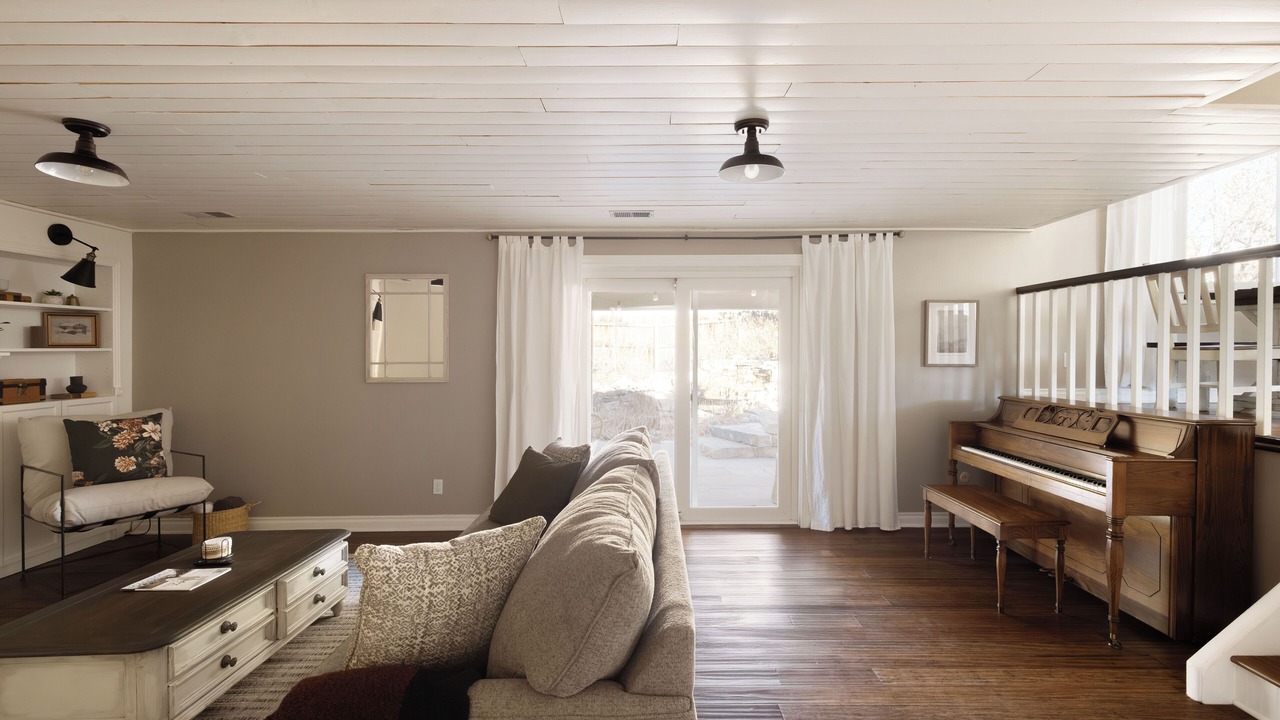 Photo of Livingroom in Castle Rock