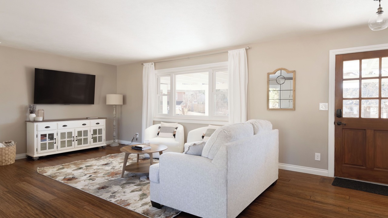 Photo of Livingroom in Castle Rock