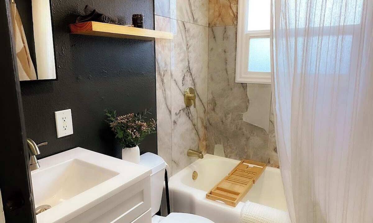 Photo of Bathroom in Fairmount Park